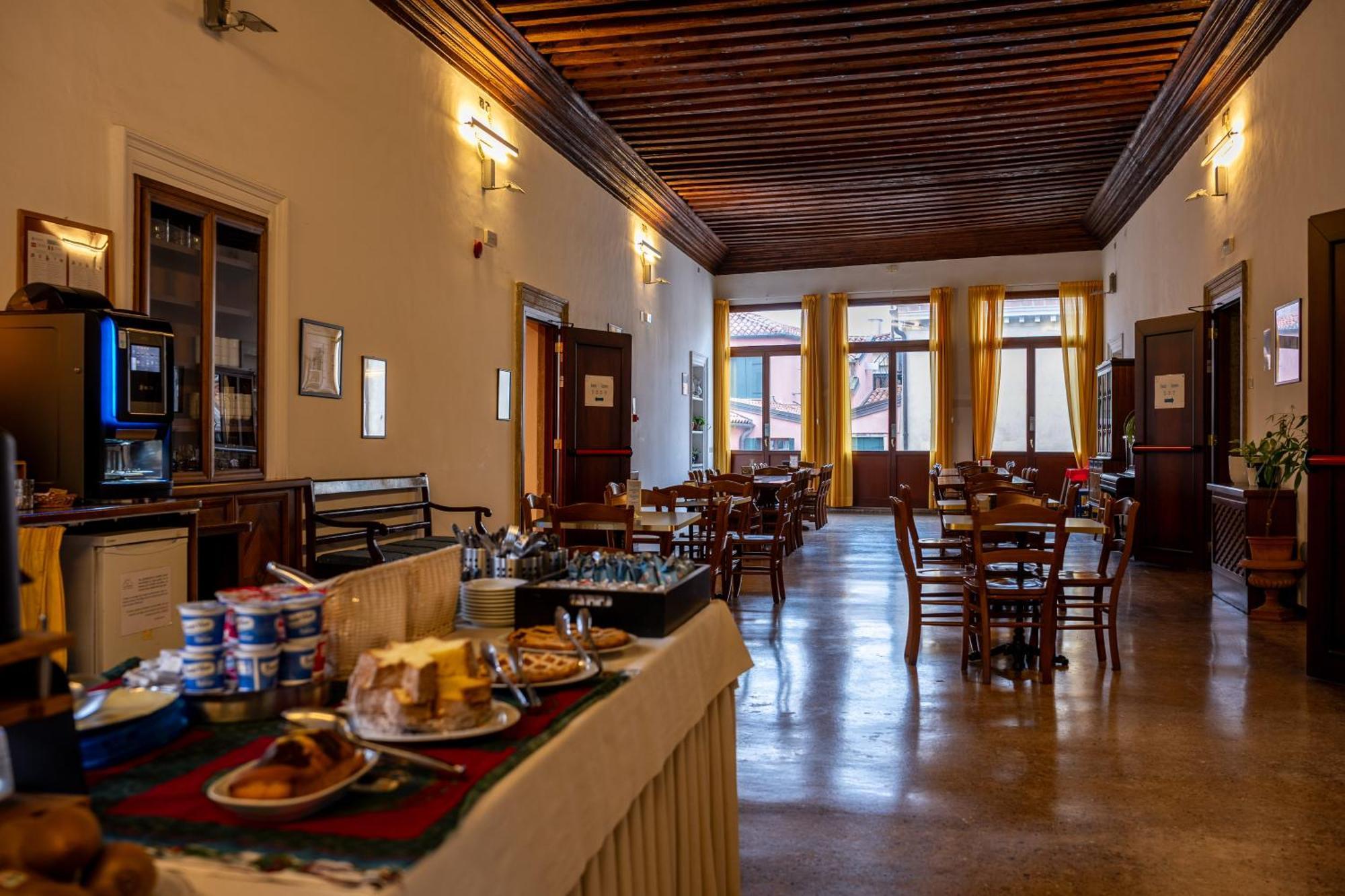 Foresteria Valdese Venezia ภายนอก รูปภาพ